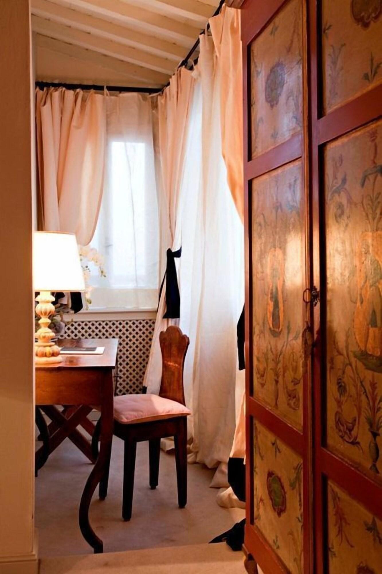 Hotel J And J Florence Ngoại thất bức ảnh